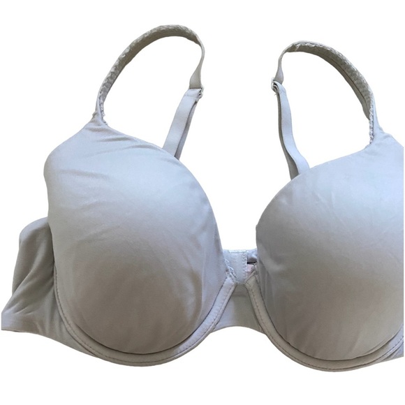 Victoria’s Secret Body by Victoria perfect fully covered size 36C in light gray - Picture 1 of 5